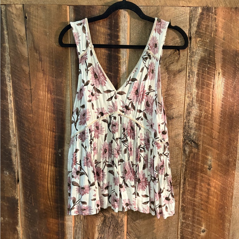 American Eagle Floral V-Neck Tank